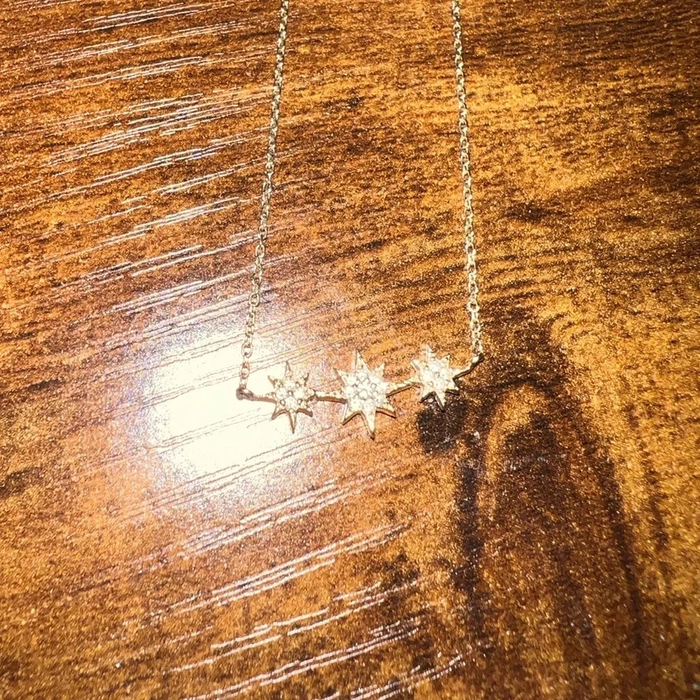 Gold Star Necklace - Picture 3 of 6